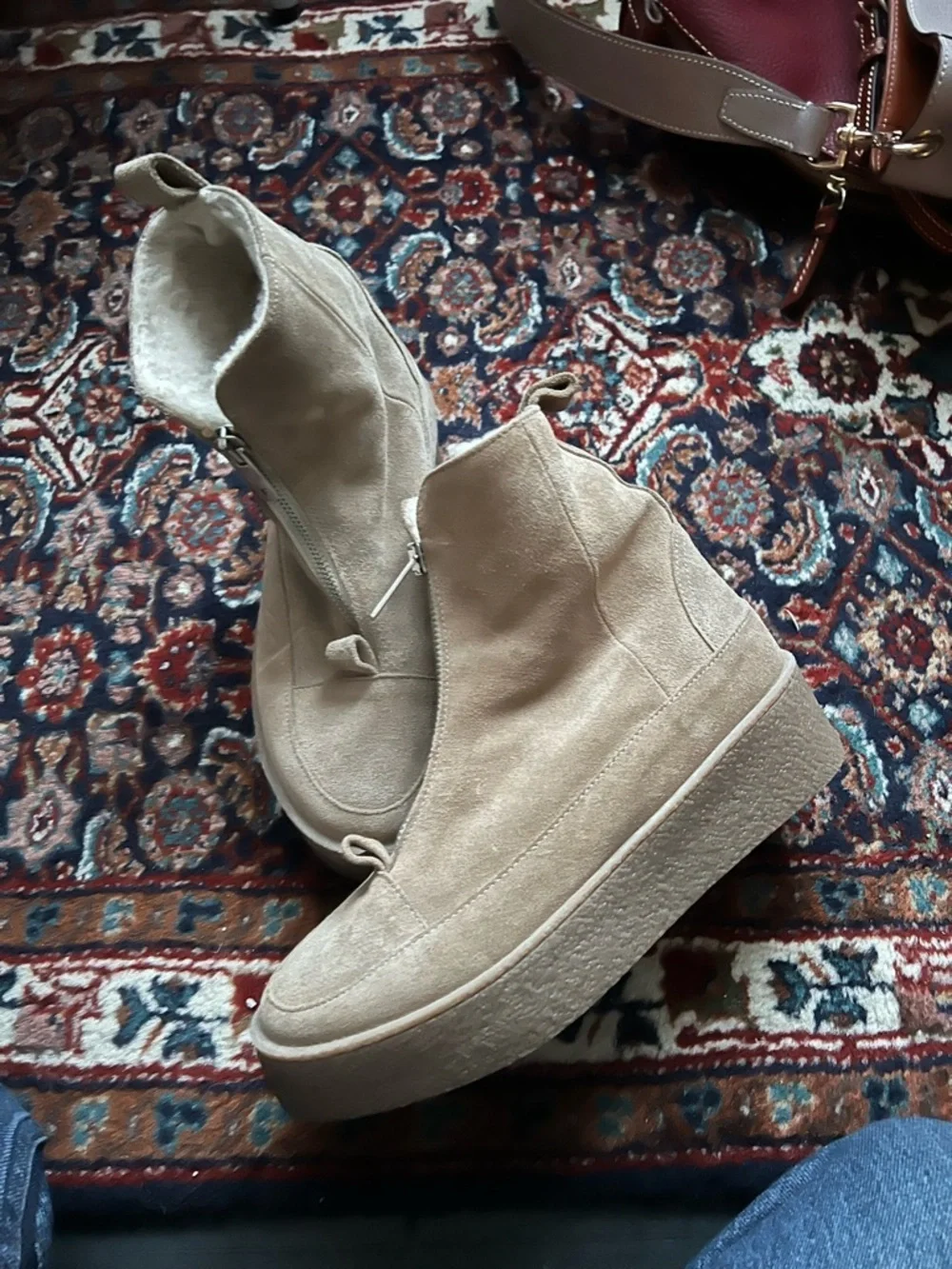 Flattered suede ankle